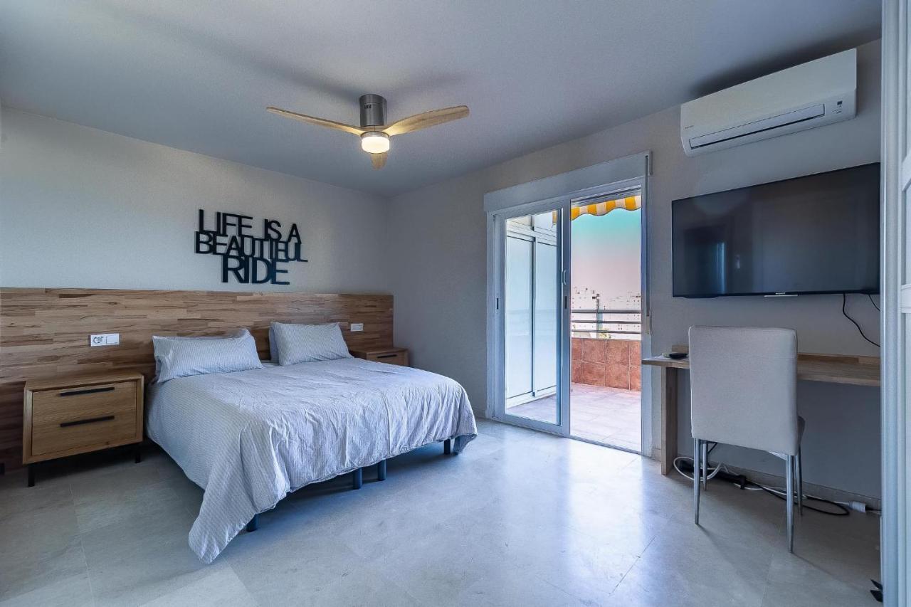 Vistas Azules -- Remodeled, Large Terrace, Spectacular Ocean Views And Beach Level Access 토레몰리노스 외부 사진